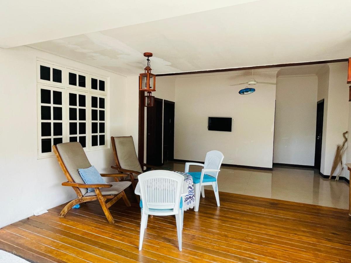 Orimas Retreat Hotel Thulusdhoo Buitenkant foto